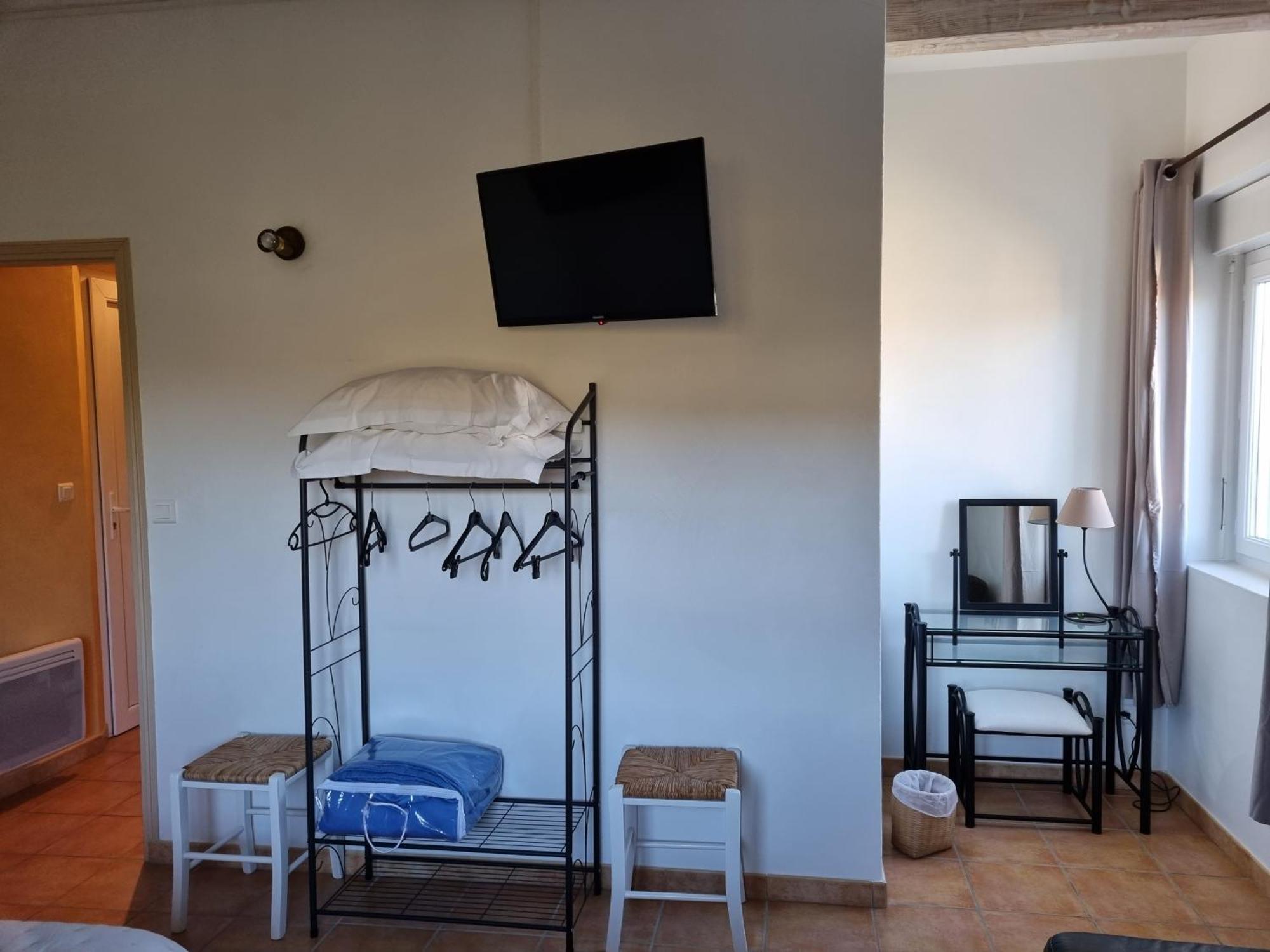 La Fanette Otel Montbrison-sur-Lez Dış mekan fotoğraf