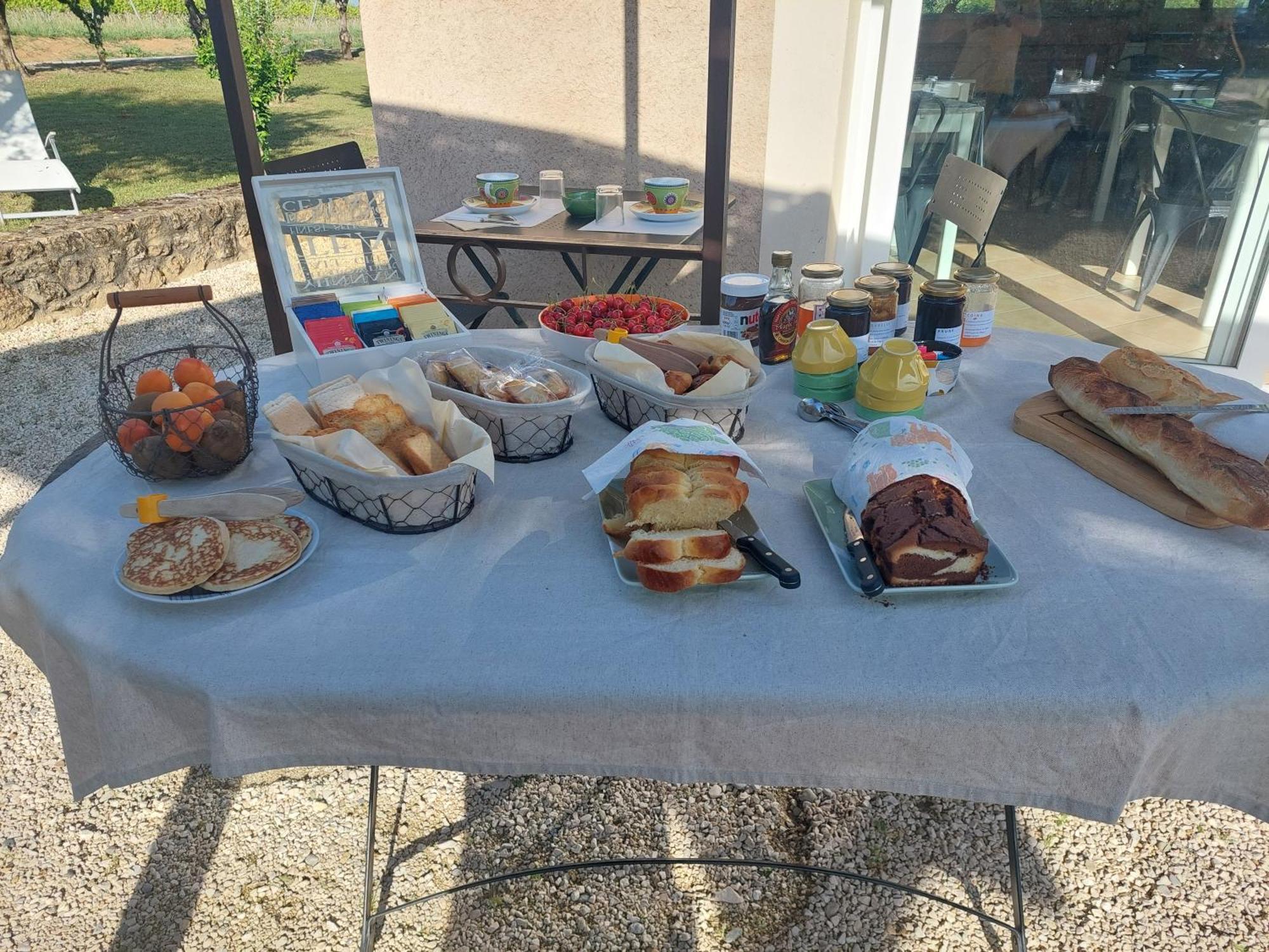 La Fanette Otel Montbrison-sur-Lez Dış mekan fotoğraf