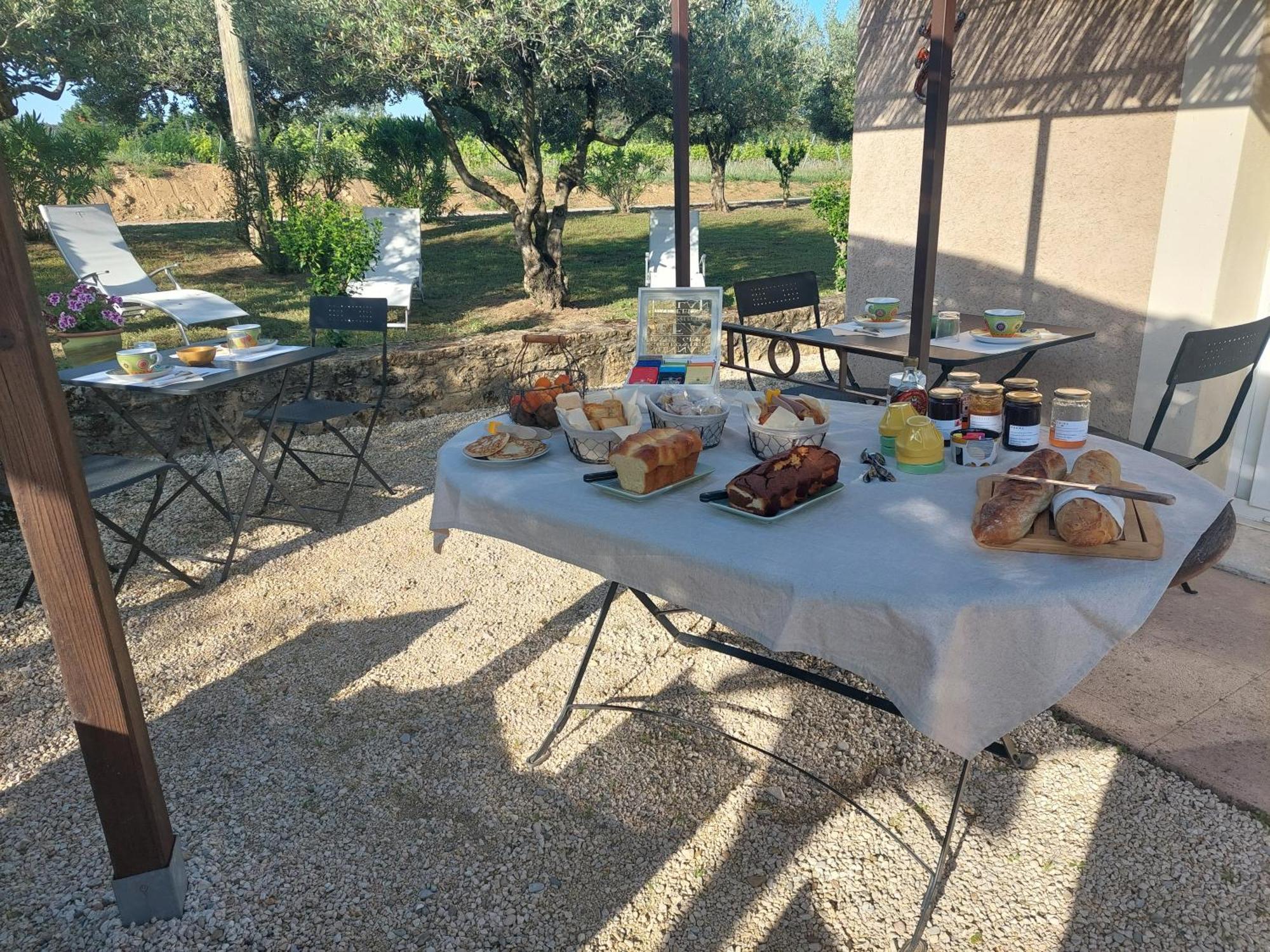 La Fanette Otel Montbrison-sur-Lez Dış mekan fotoğraf
